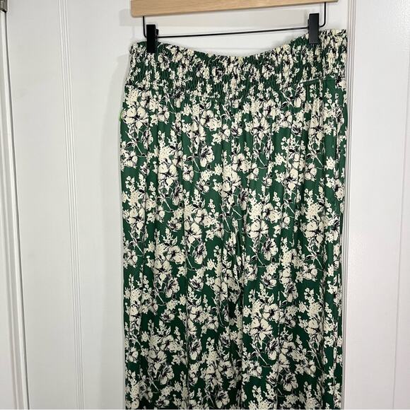 Hutch Anthropologie Wide Leg White and Green Floral Pull On Pants - Picture 9 of 16